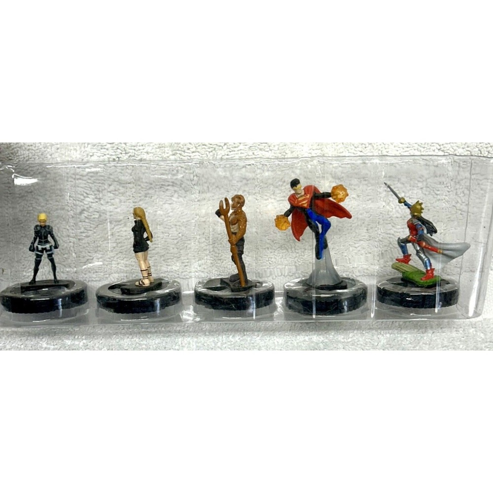 2011 Wizkids/Neca LLC DC Comics Lot of 5 Clixs Figures Superman (SH)